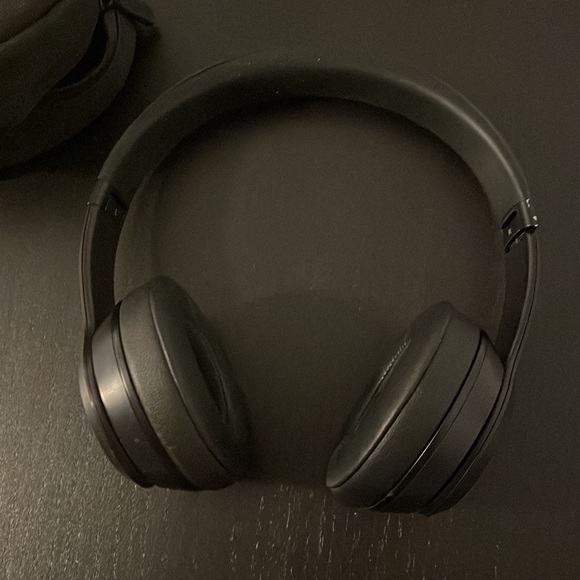 Beats solo 3 - Picture 2 of 5